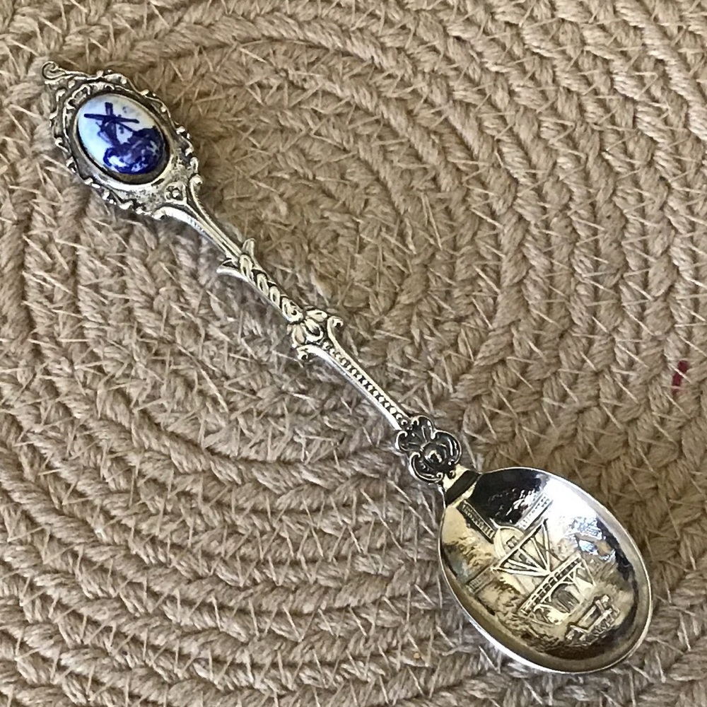 Delft Holland souvenir spoon. Vintage